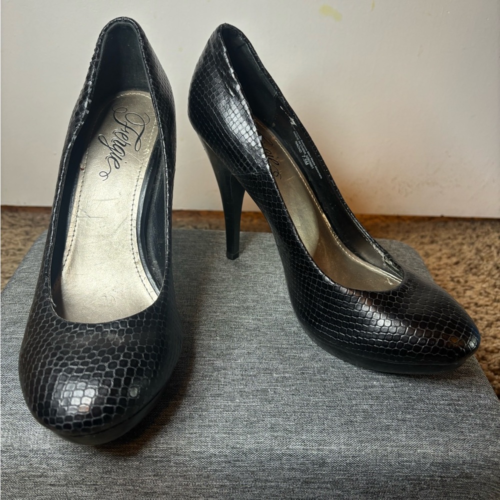 Black Faux Leather Heel